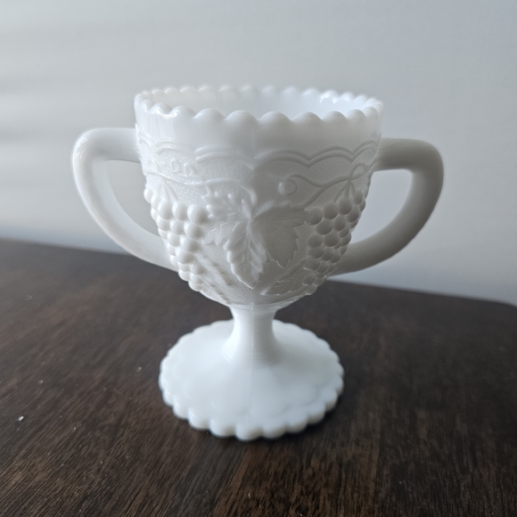 unbranded Other - White Milk Glass Double Handled Trophy Cup Style Piece